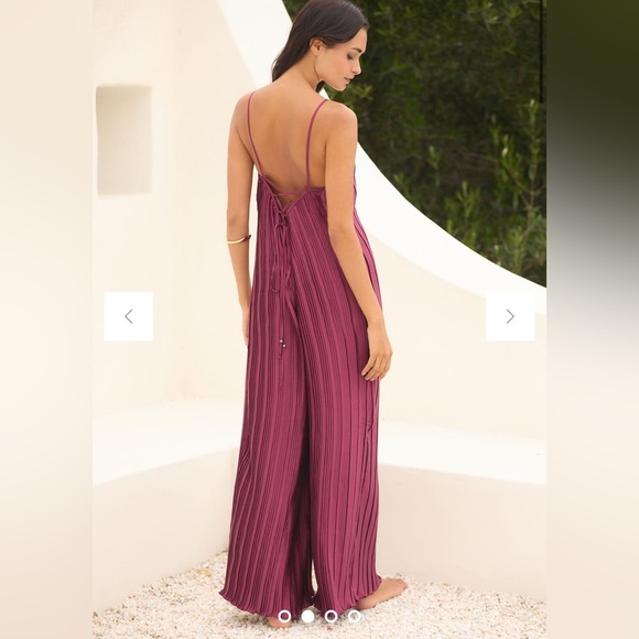 By Anthropologie Sleeveless Plissé Jumpsuit Wine Size XL - Picture 3 of 9
